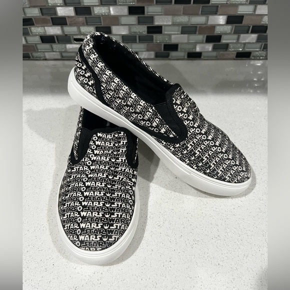 GAP Star Wars boys sneakers /size 3 - Picture 6 of 9